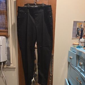 Chico's Black NICKY Perfect Stretch Jeggings